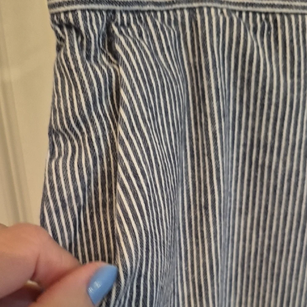 Banana Republic Hayden Navy Striped Linen And Cotton Blend Crops